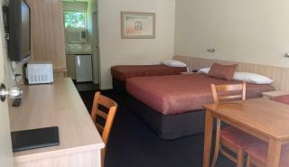 cheap hostels in melbourne Box Hill Motel